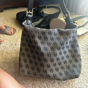 Dooney & Bourke black and grey purse